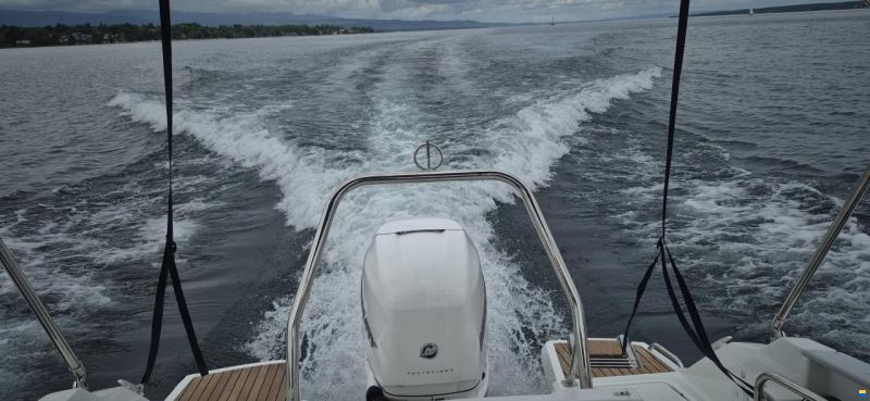 Jeanneau Cap Camarat 7.5 WA 300 CV