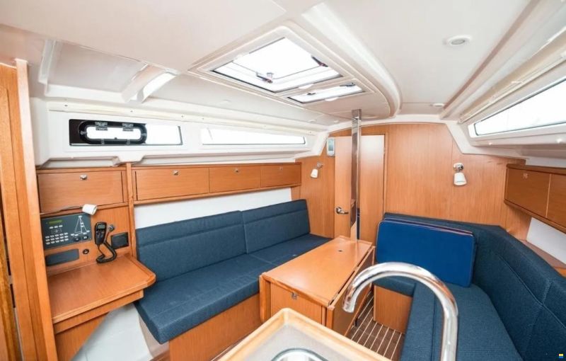 Bavaria CRUISER 34