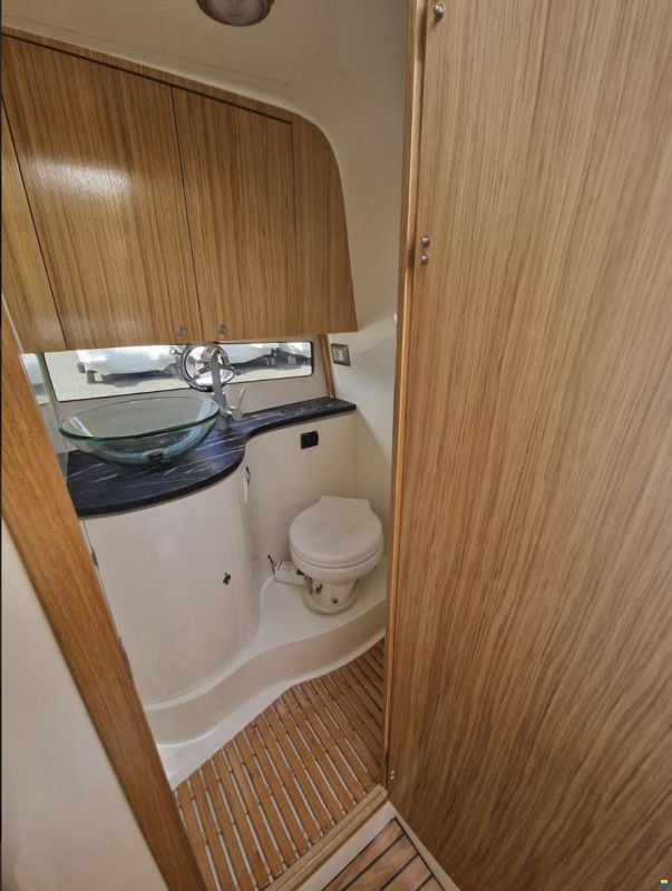 Manara 29 Cabin