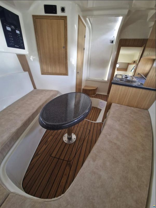 Manara 29 Cabin