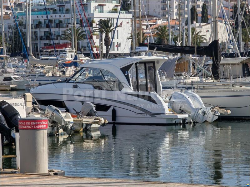 Beneteau Antares 9 OB