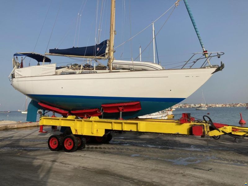 Camper & Nicholsons 35