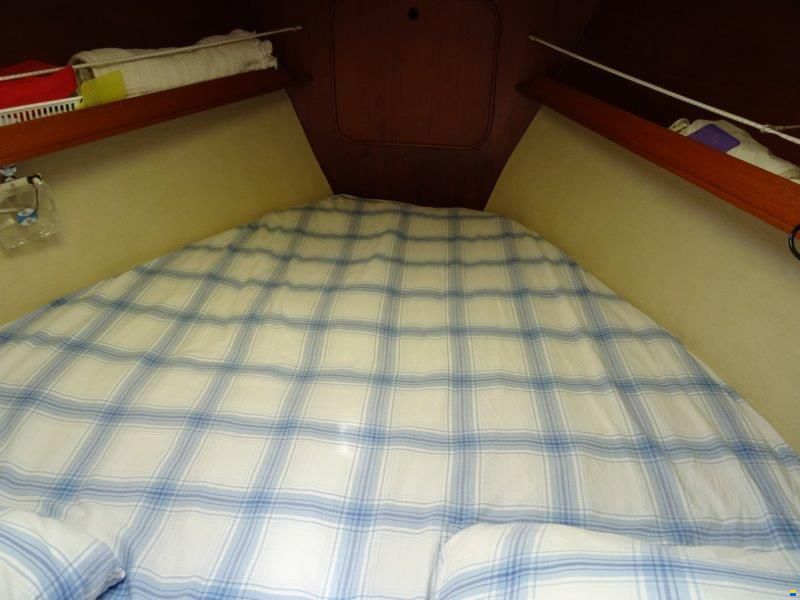 Camper & Nicholsons 35