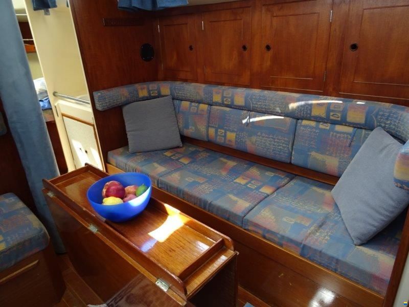 Camper & Nicholsons 35