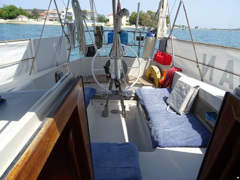 Camper & Nicholsons 35