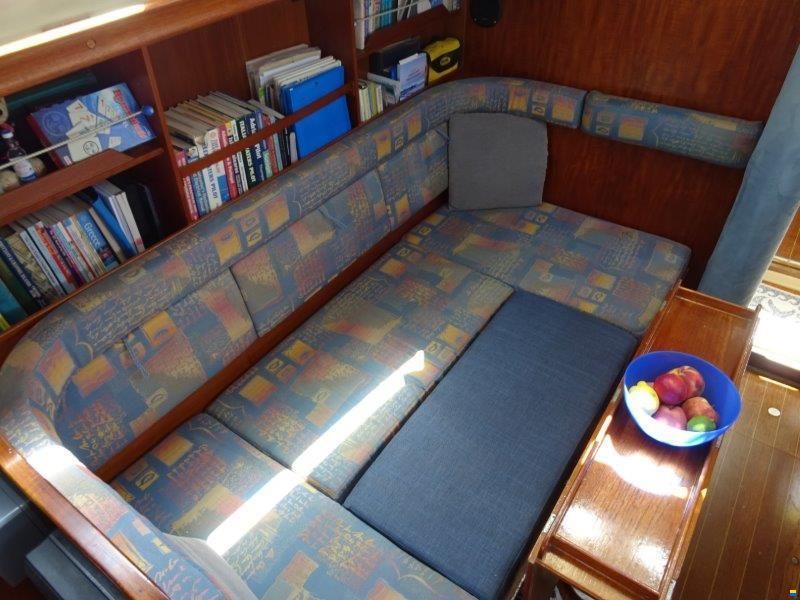 Camper & Nicholsons 35