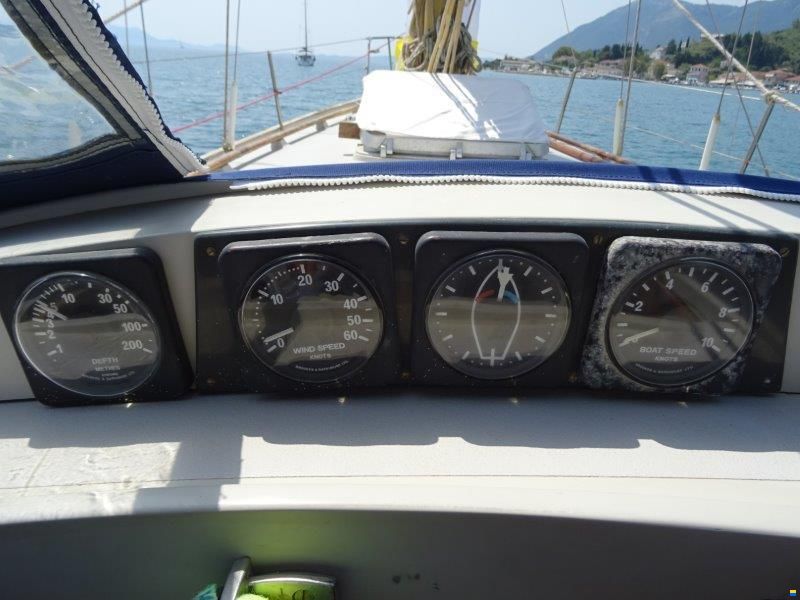 Camper & Nicholsons 35
