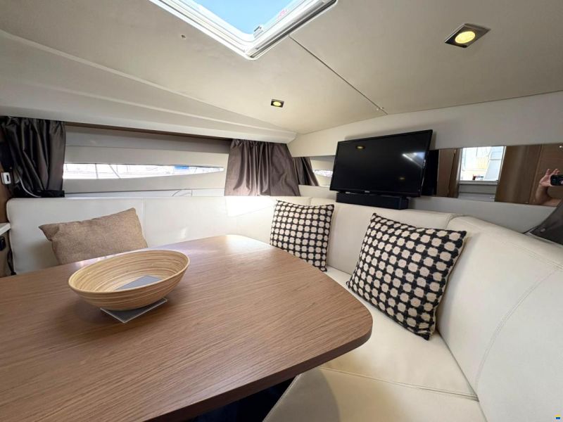 Jeanneau Leader 8