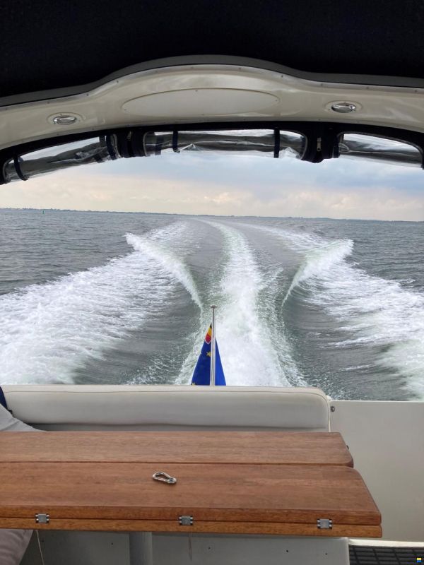 Maxum 2800 SCR