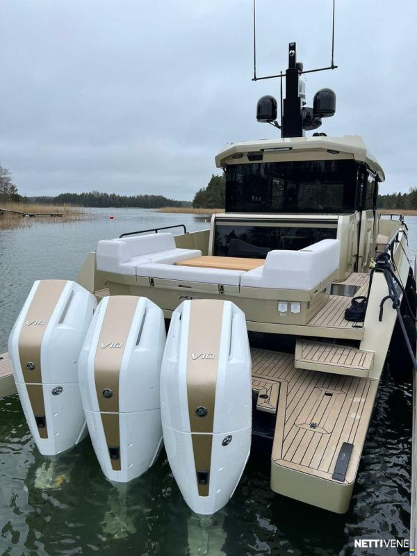 XO Boats 44 EXPLR
