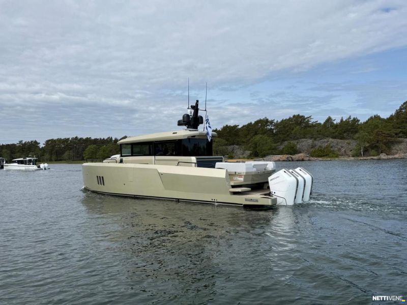 XO Boats 44 EXPLR