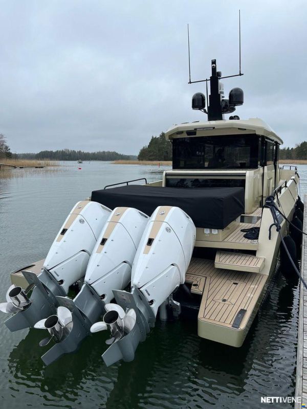 XO Boats 44 EXPLR
