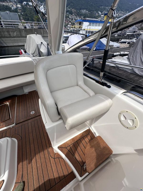 Cranchi Endurance 33