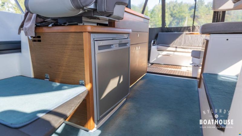 Jeanneau Merry Fisher 895