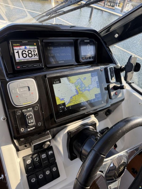 Jeanneau Merry Fisher 696