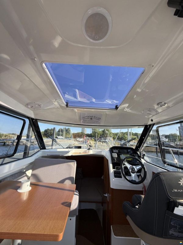 Jeanneau Merry Fisher 696