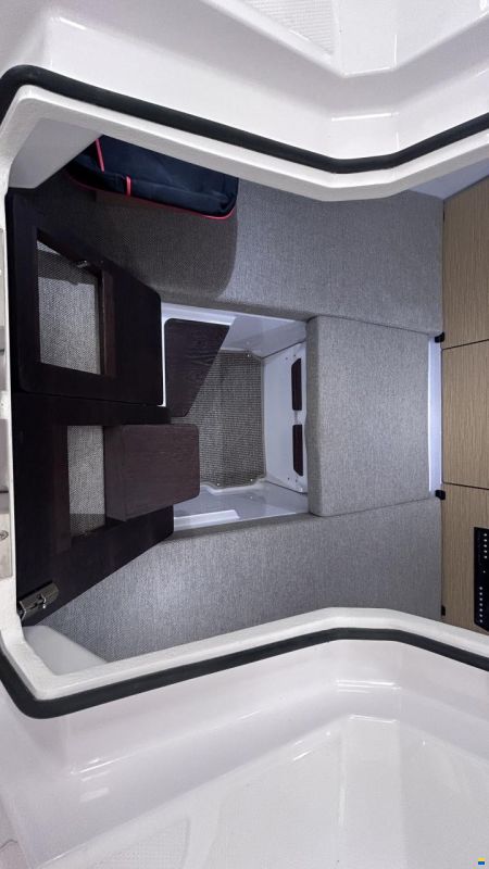 Axopar Yachts 29 Sun Top