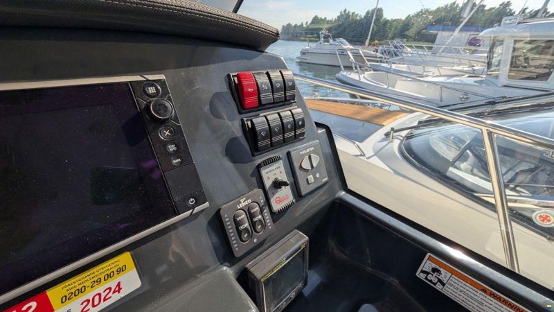 Quicksilver ACTIV 855 CRUISER