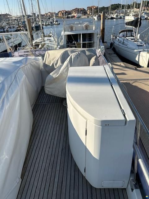 Jeanneau velasco 43