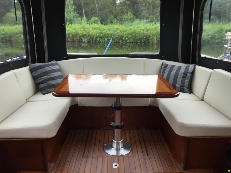 Crown Yacht 9,30