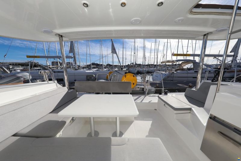 Lagoon 400 S2