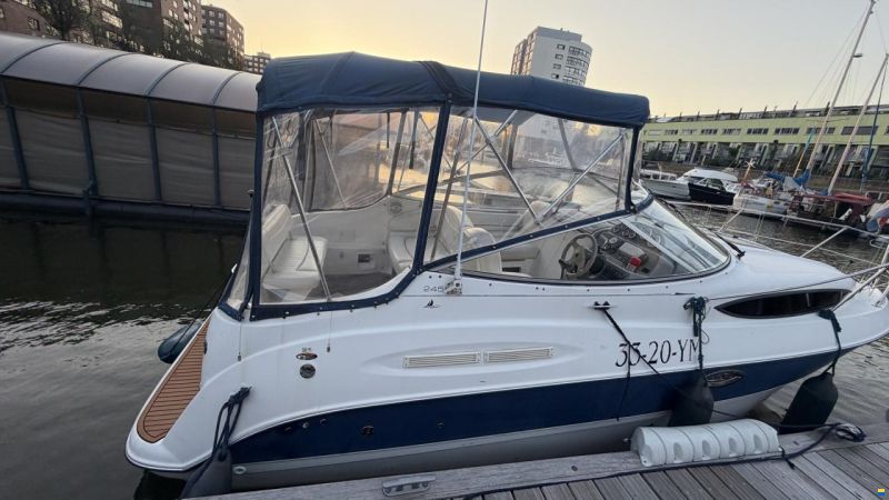 Bayliner 245 SB