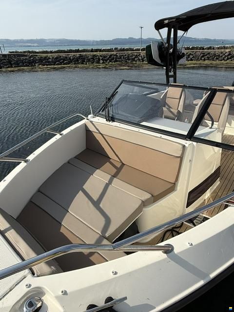 Quicksilver 675 Bow Rider/200 pro xs