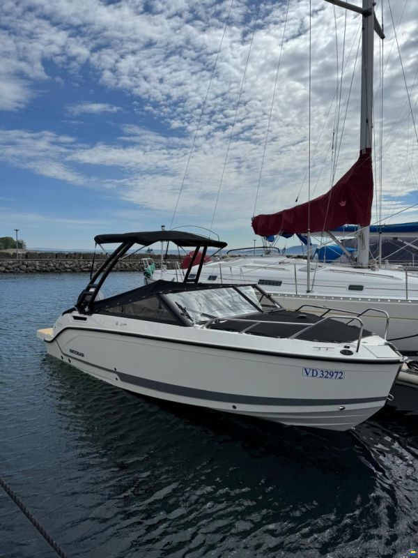 Quicksilver 675 Bow Rider/200 pro xs