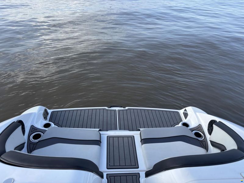 Yamaha 242X E-Series