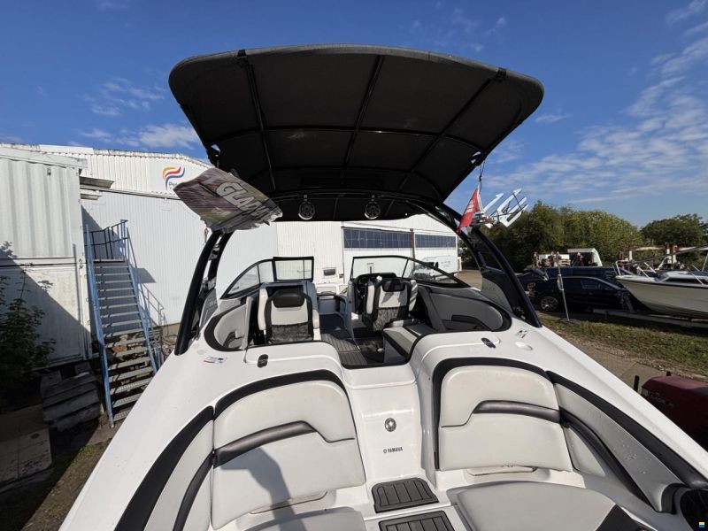 Yamaha 242X E-Series
