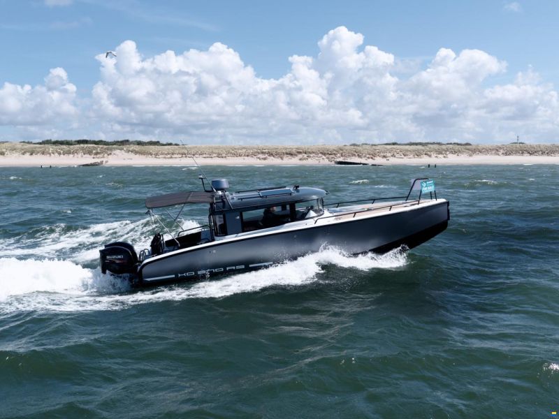 XO Boats 270 RS Front Cabin OB