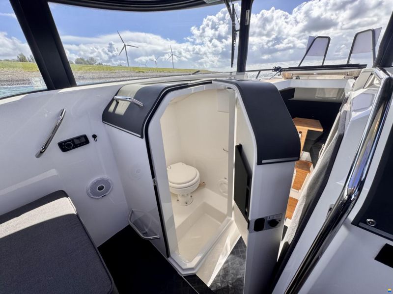 XO Boats 270 RS Front Cabin OB