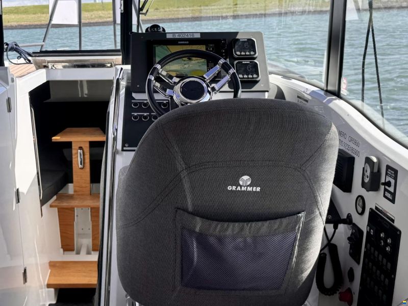 XO Boats 270 RS Front Cabin OB