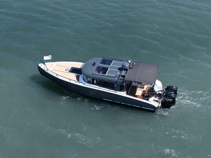 XO Boats 270 RS Front Cabin OB