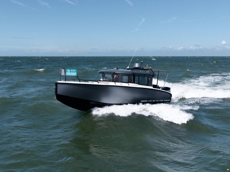 XO Boats 270 RS Front Cabin OB