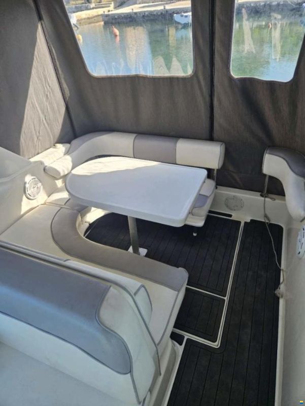 Sea Ray 230Da