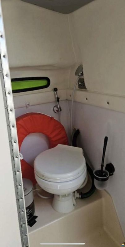 Sea Ray 230Da