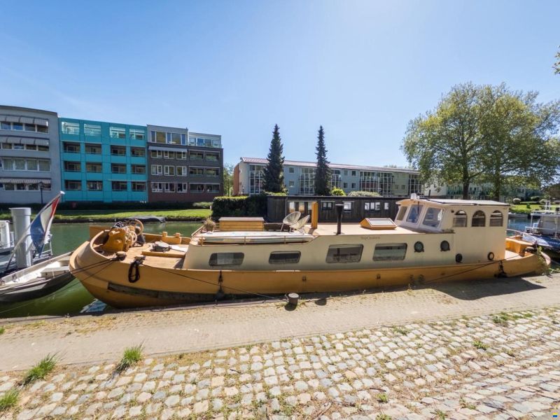 Woontjalk 17,5 x 4,3 m - Ruim Woonschip