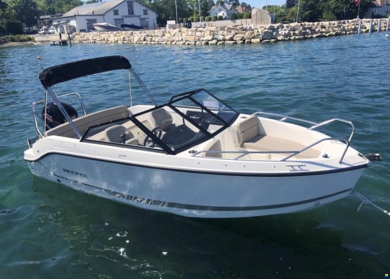 Quicksilver 555 Bowrider