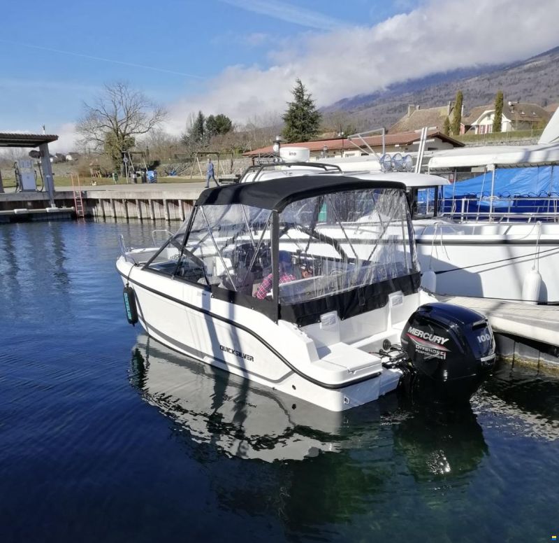 Quicksilver 555 Bowrider