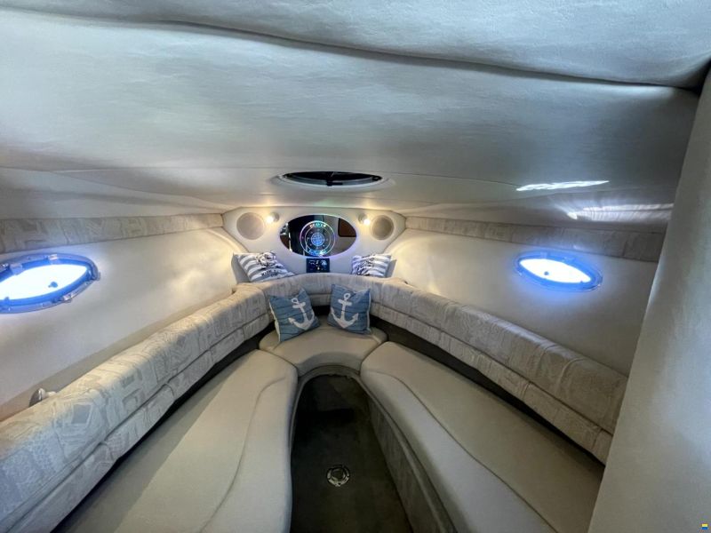 Crownline 270 CR