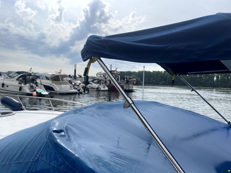 Crownline 270 CR