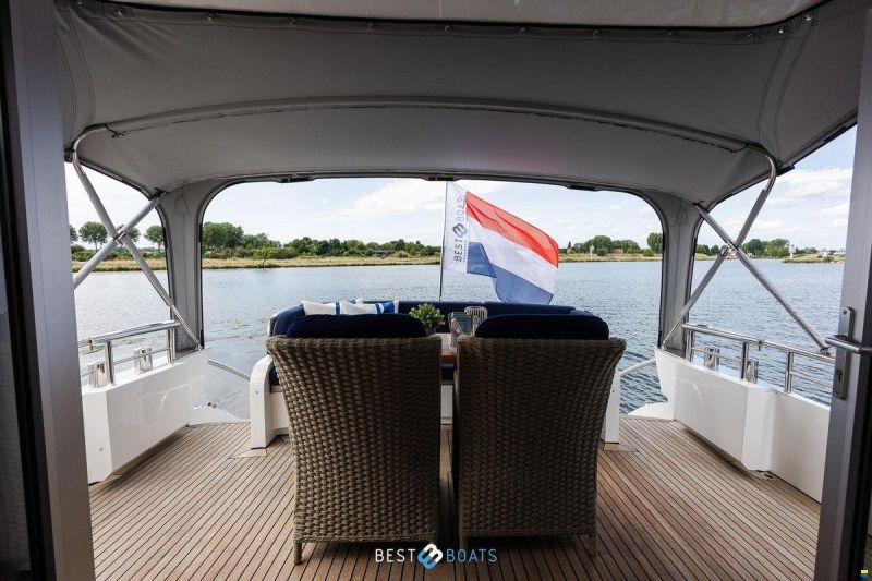 Van den Hoven Exclusive 1600