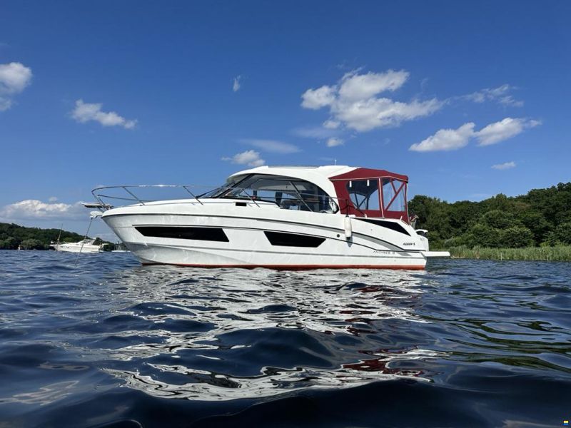 Beneteau Antares 9