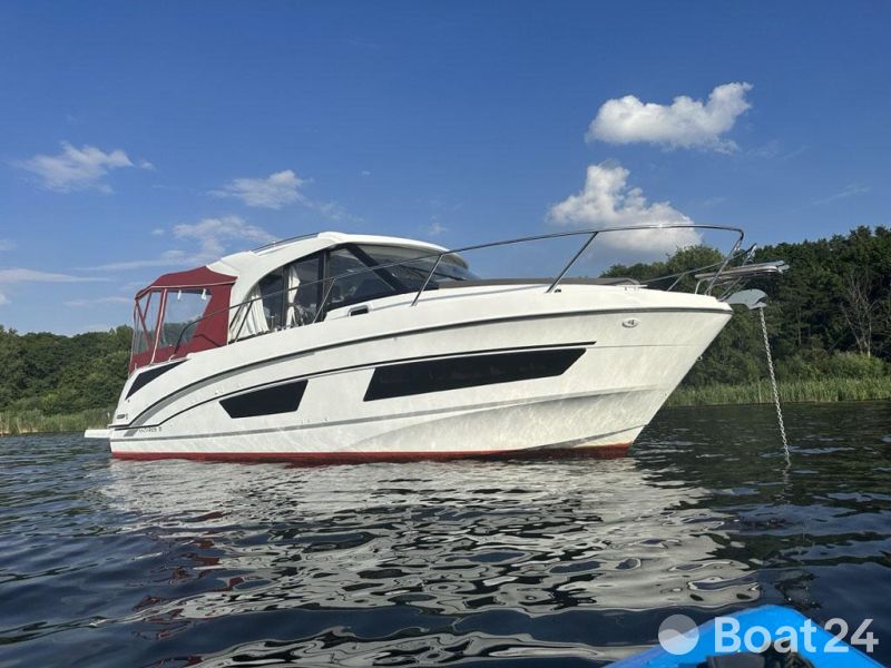 Beneteau Antares 9