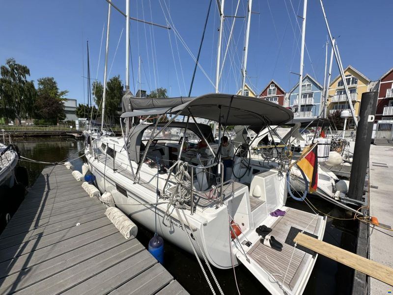 Hanse 385