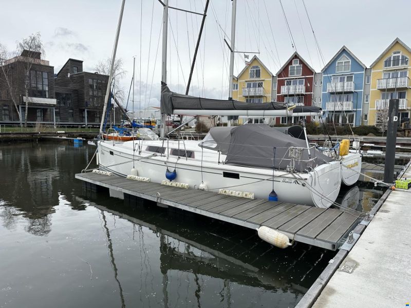 Hanse 385