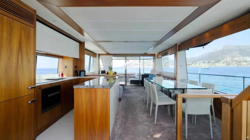Sunseeker 76 Yacht