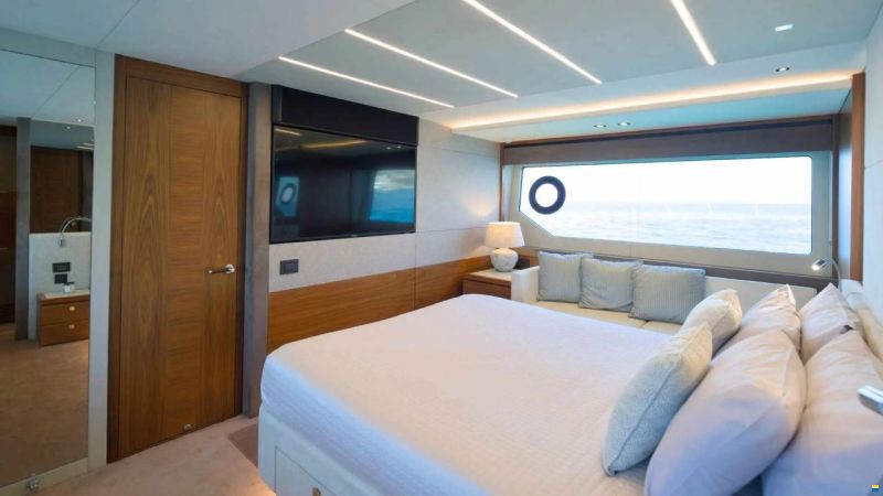 Sunseeker 76 Yacht