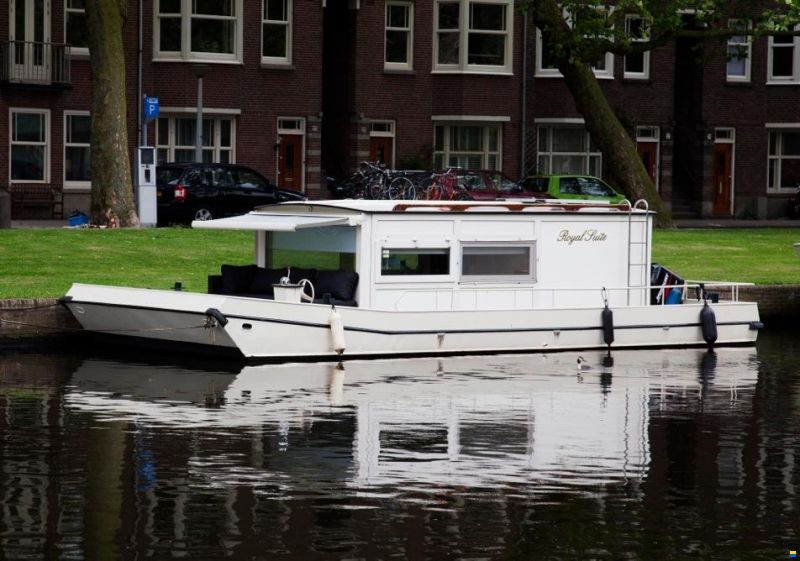 Leuke Houseboat